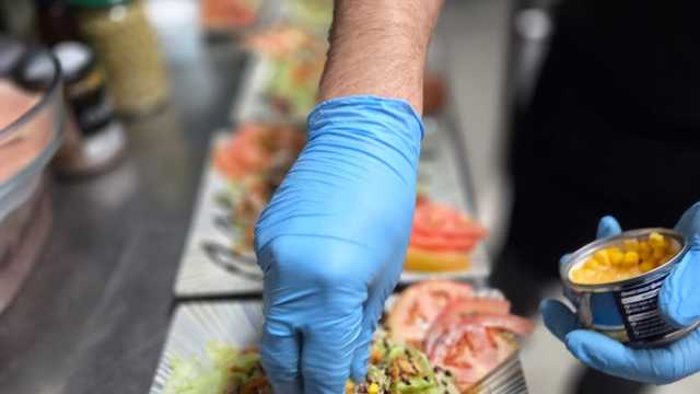Cocinero/a y Ayudante/a de Cocina