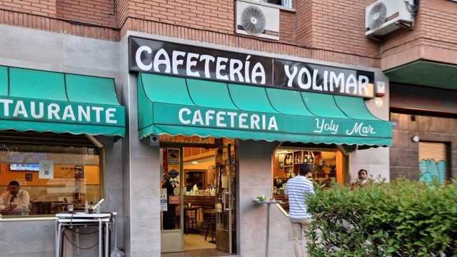 Cocinero/a y Ayudante/a de Cocina