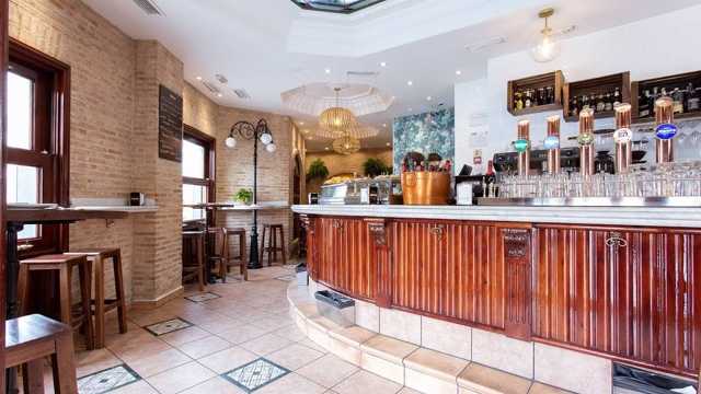 Camarero/a de Sala/Terraza