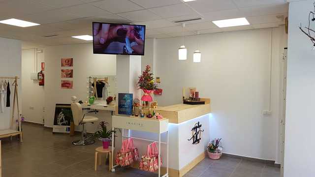 Esteticista y uñas
