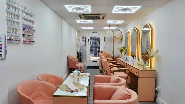 Beauty Therapist