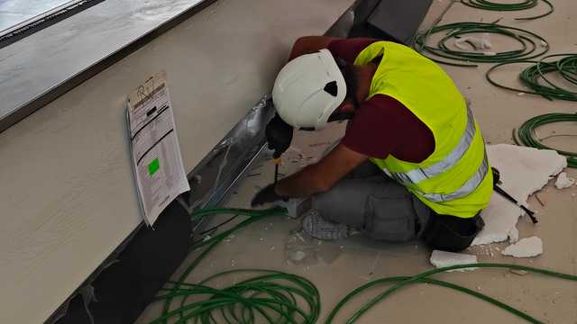 ELECTRICISTA INSTALADOR OFICIAL 1ª