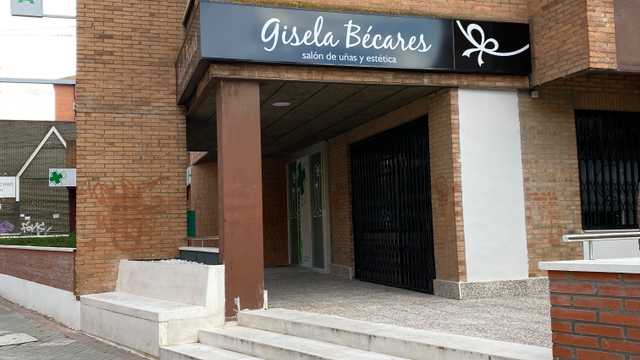 Técnico/a en Estética y especialista en uñas