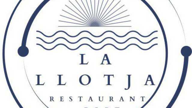COCINERO EN EL RESTAURANTE LA LLOTJA EN GANDIA.