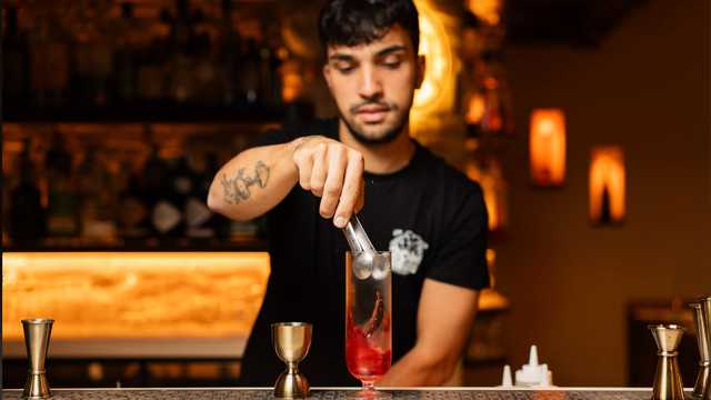 Barman / Barmaid
