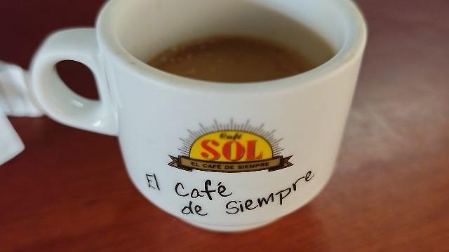 Camarero de barra con experiencia en cafetería
