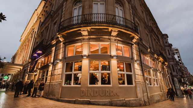 Camarero/a Ayudante/a de Camarero/a