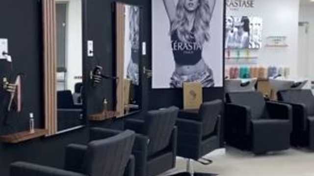 Oficial de Peluquería
