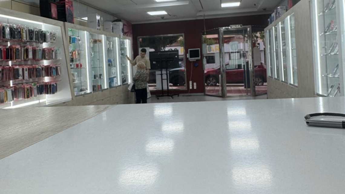 PAK LA ISLA COMUNICACIONES cover image