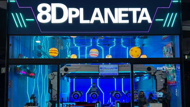 buscan personal para tienda 8DPlaneta parque corredor