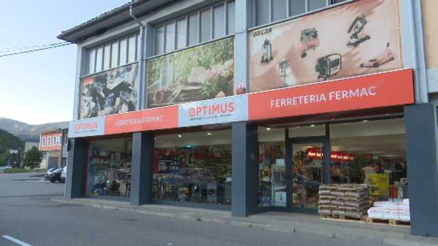 Comercial para empresa del sector industrial