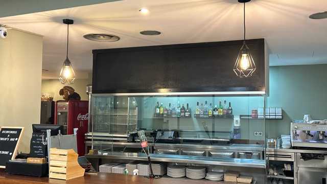 Planchista con conocimientos de sala