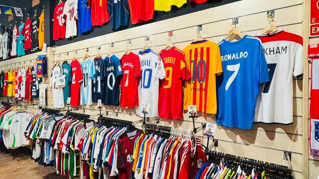 Vendedor/a de Tienda de Fútbol y E-commerce