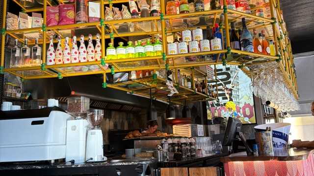 Camarera /o