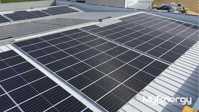 Montador de estructuras metálicas - Instalaciones Fotovoltaicas