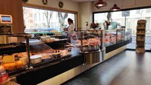 Ayudante/a de Dependiente/a