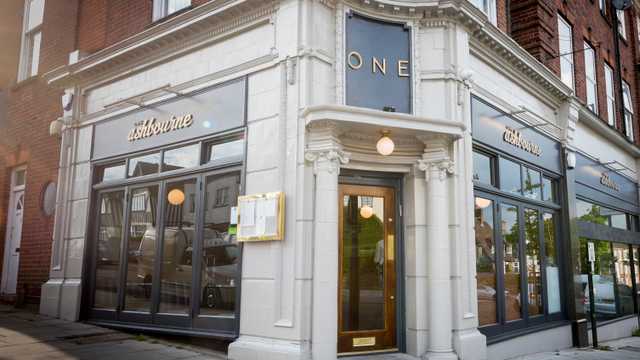 Head Waiter / Waitress