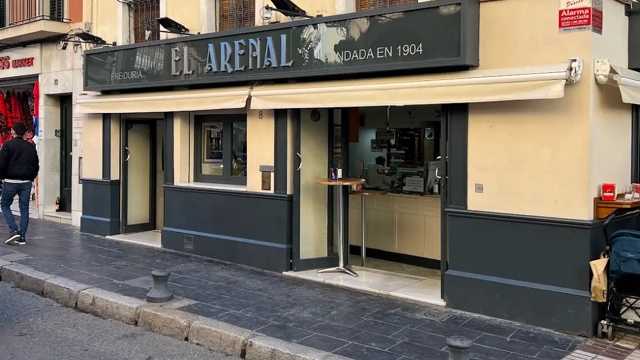 Camarero/a