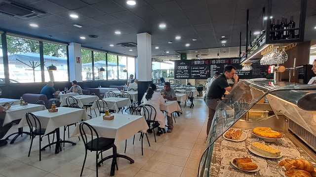 El Restaurante La Nena 1939  - COCINERO