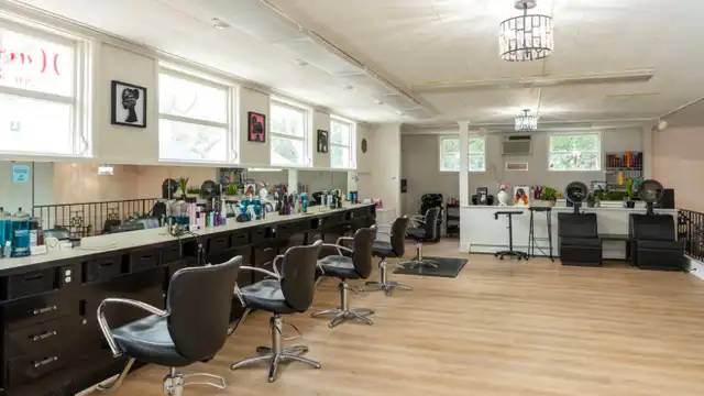 Hairstylist/Cosmetologist