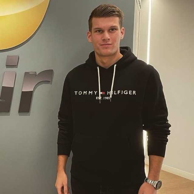 Candidate avatar