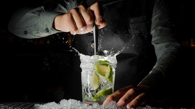 Barman / Barmaid