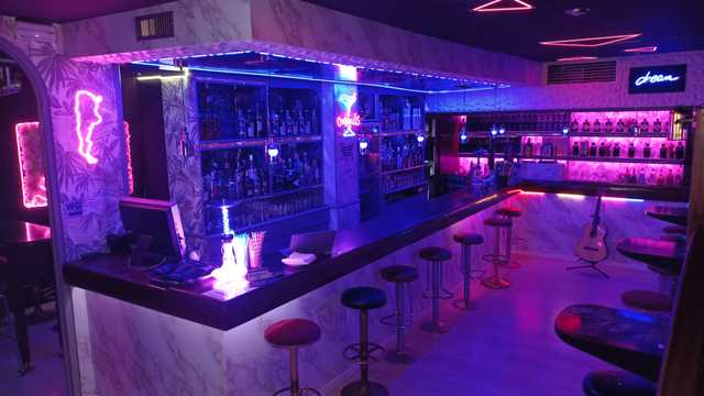 Camarero/a de Extras