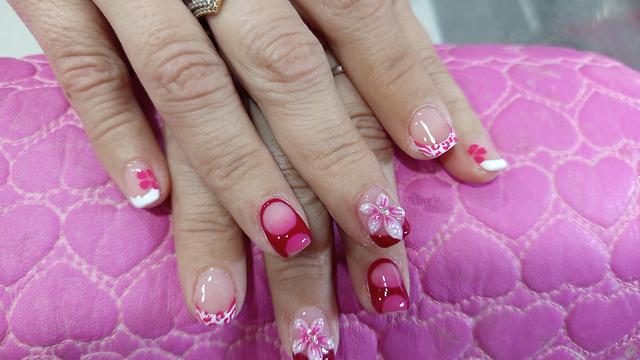 MANICURISTA O ESTETICIEN