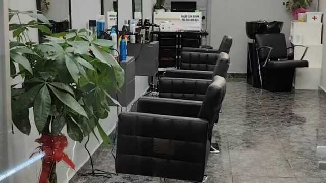 Peluquero/a y Manicuro/a