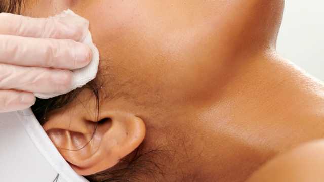 Beauty therapist
