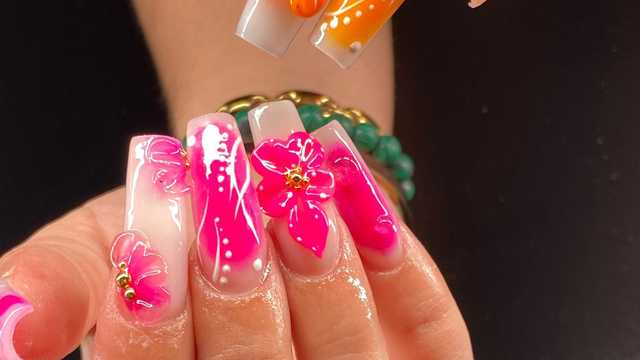 Manicurista Técnica Uñas Acrilicas