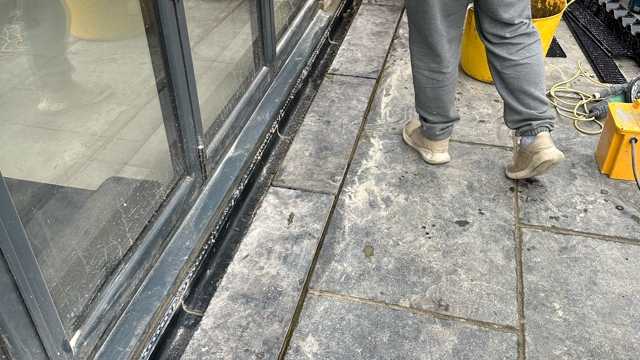 Good Handyman with Tools required 160 per day