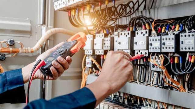 ELECTRICISTA