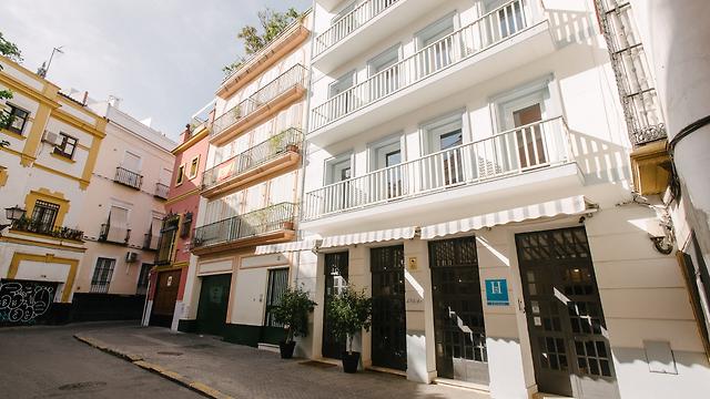 Asistente de preparacion de apartamentos y recepcionista
