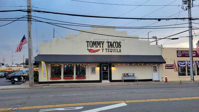 FT Bartender Needed ASAP!