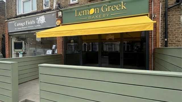 Barista and Waiter / Waitress