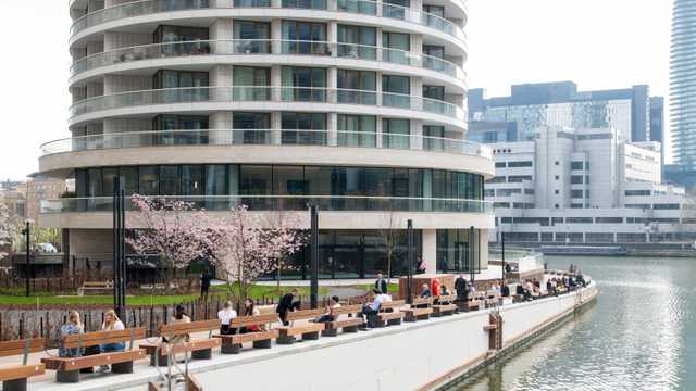 Head Waiter / Waitress