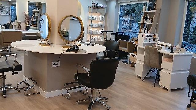 Manicurista Técnica Uñas Acrilicas