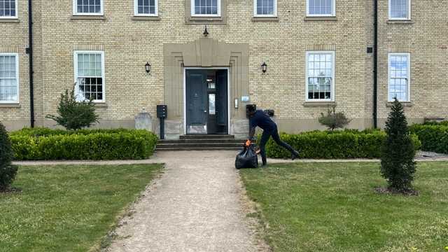 Garden maintenance operative required 14.phr