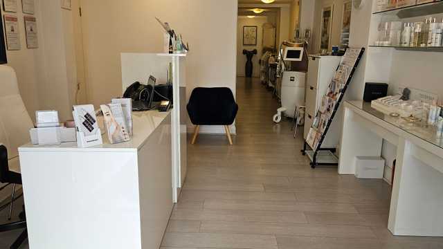 Beauty Therapist