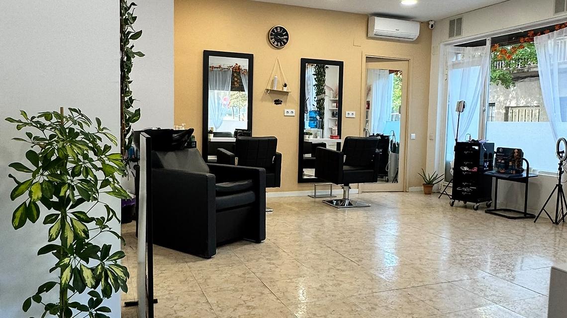 Lia Beauty Salon cover image