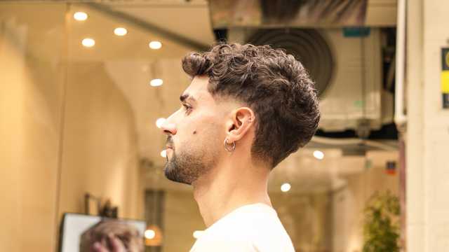 Oficial de Peluquería