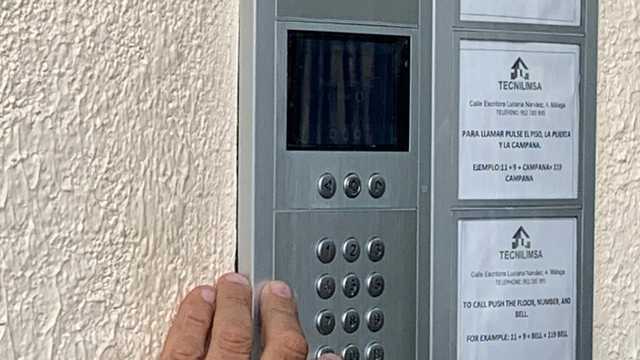 Técnico electricomecanico de mantenimiento e instalaciones de edificios.