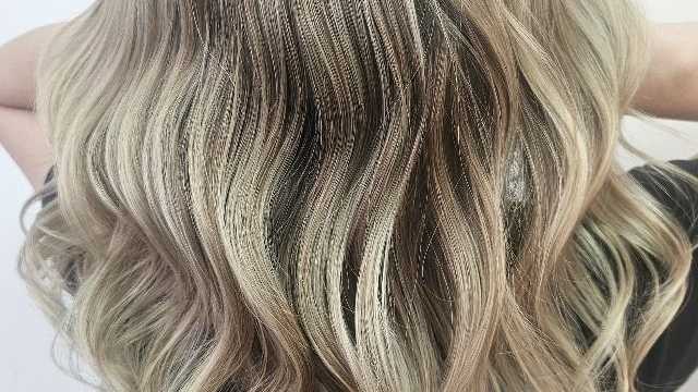 Oficial de Peluquería