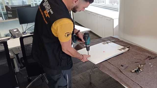 Ayudante/a Montador de Muebles