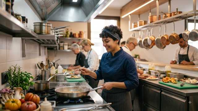 COCINERO/A PARA HOTEL 5 ESTRELLAS GRAN LUJO EN TORRENT