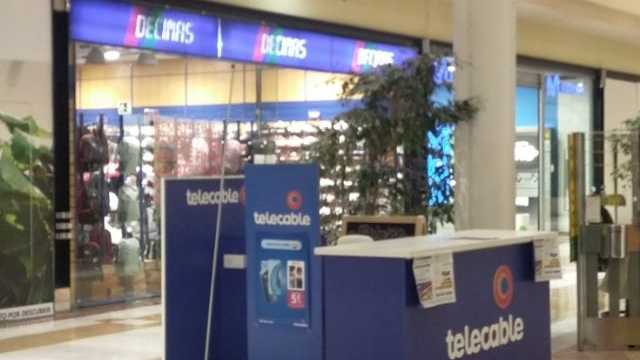 Comercial Stand de Centro Comercial_ telecomunicaciones