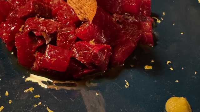 Camarero/a y Ayudante/a de Cocina