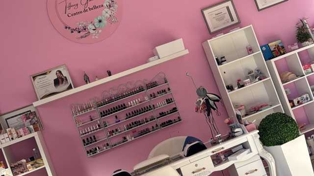 Manicurista Técnica Uñas Acrilicas