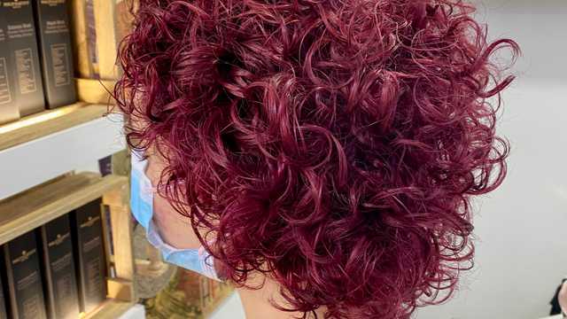 Oficial de Peluquería